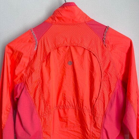 Lululemon Sz 4 Nothing But Run Reflective Jacket Water Resist EUC - Picture 7 of 10